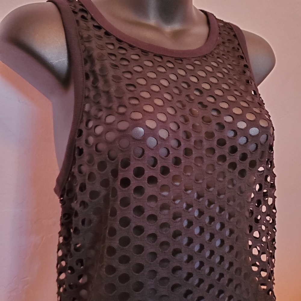 ❔🖤GUESS BLACK PERFORATED TANK TOP🖤❔